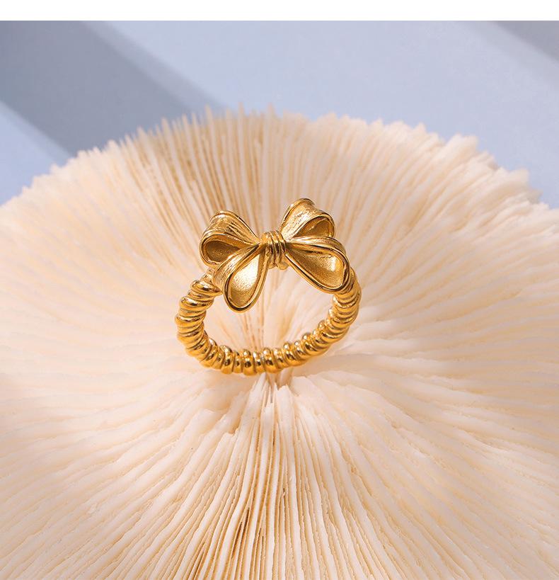 Элегантное кольцо-бантик «Императрица Цыси»: Роскошные позолоченные ювелирные изделия из титановой стали для женщин