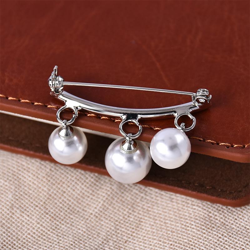 Pearl Fixed Strap Charm Safety Pin Brooch Sweater Cardigan Clip Chain Brooches