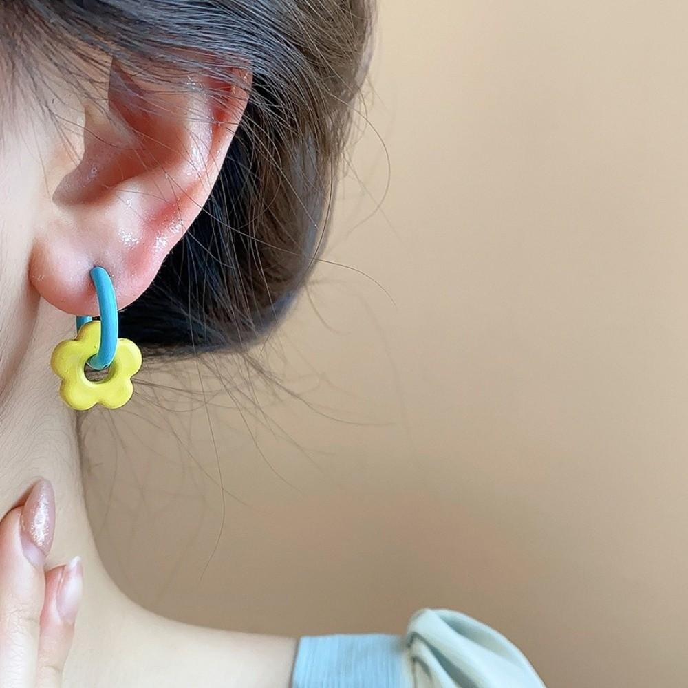 1pair Dopamine Flower Earrings Gold Color Circle Hoop Earrings Sweet Fashion Jewelry Gift