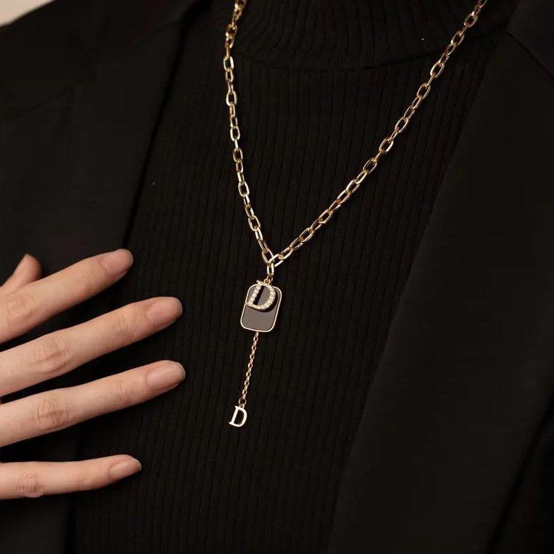 2024 D Letter High-End Женское ожерелье на ключицу - Легкий роскошный нишевый дизайн