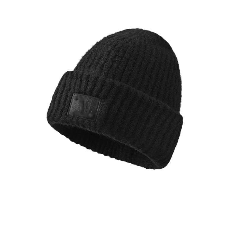 Женская шапка из плотной шерсти для большой головы — теплая, свободная вязка с ушами для осени и зимы