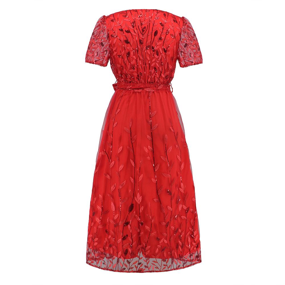 Женское большое вышитое яркое ширмовое облегающее кружевное платье средней длины с V-образным вырезом