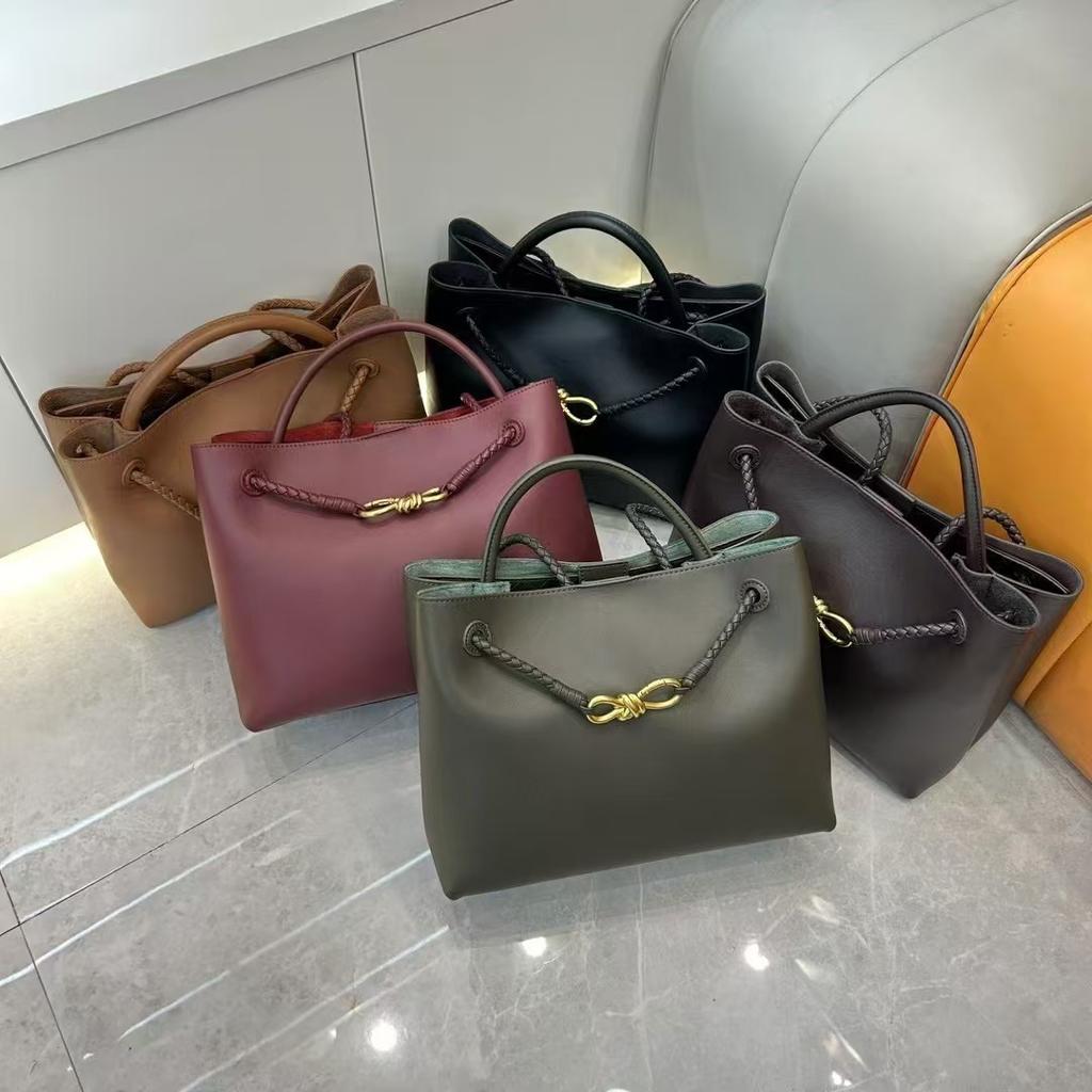 Women's 2025 New Texture Genuine Leather Large Capacity Tote Bag Women's Diagonal Cross Commuter Bow Single Shoulder Handbag