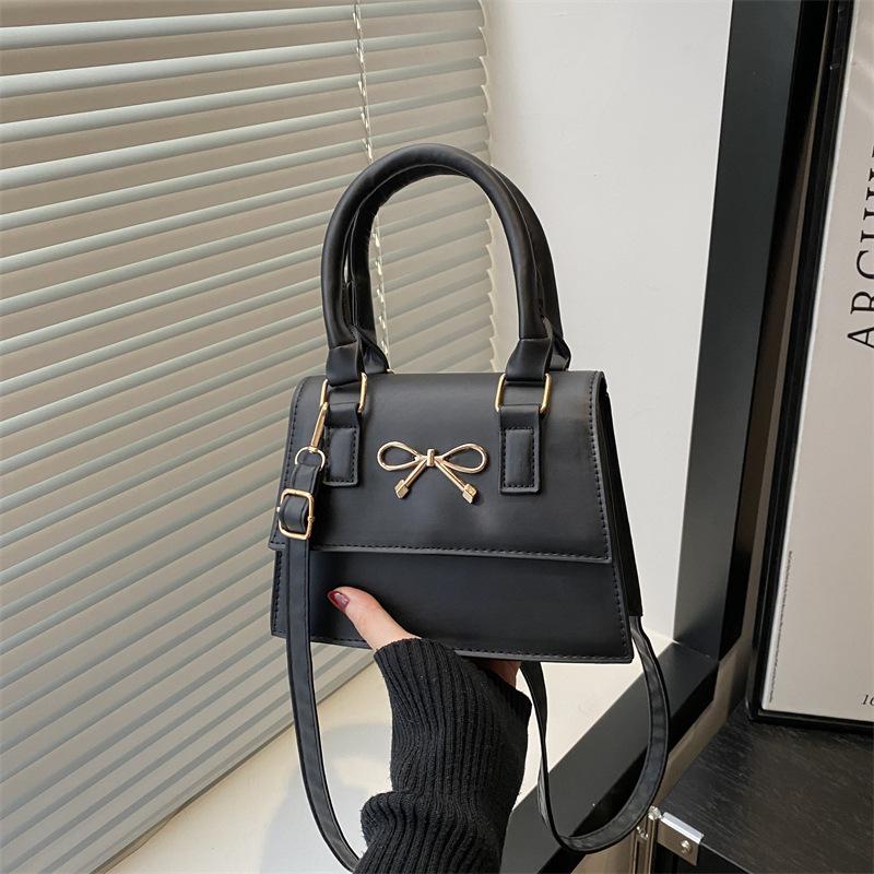 Популярная в этом году модная корейская версия сумочки 2025 лето новая маленькая свежая и милая сумка кроссбоди с бантом, маленькая квадратная сумка