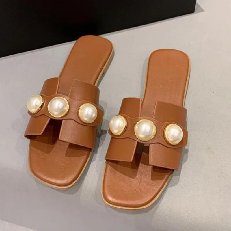 Модные женские тапочки, модные повседневные туфли на плоской подошве с жемчужным принтом, простые удобные пляжные сандалии на мягкой подошве, женские сандалии 2024 года