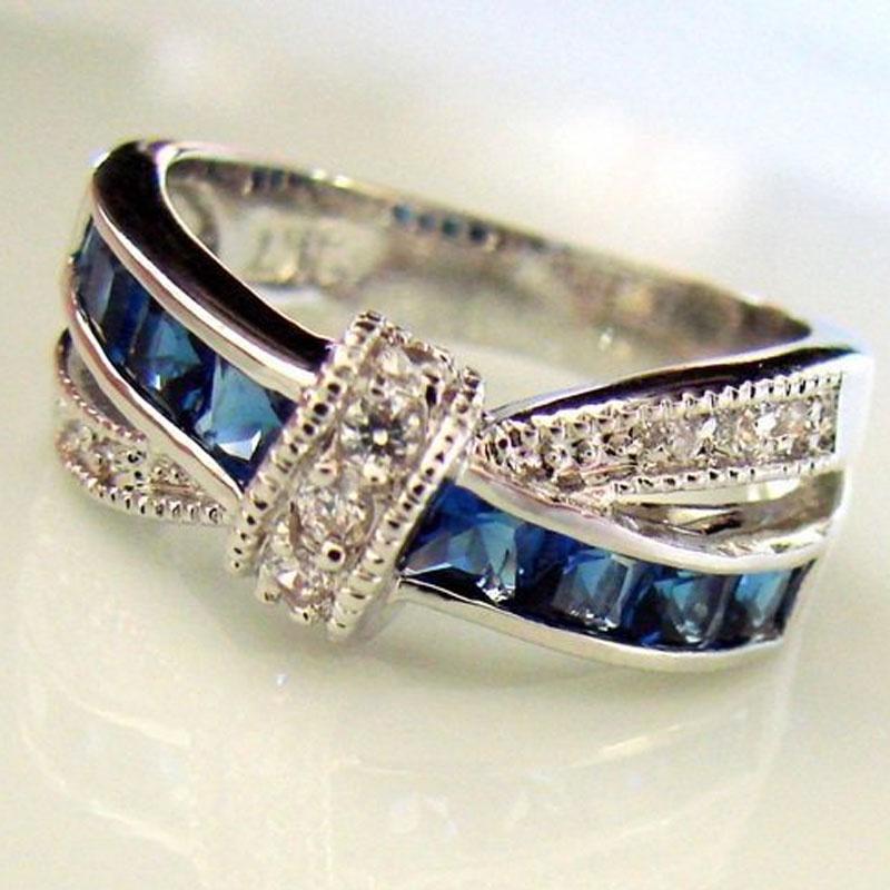 Геометрическое медное кольцо с потрясающим дизайном креста из циркония в нескольких элегантных цветах