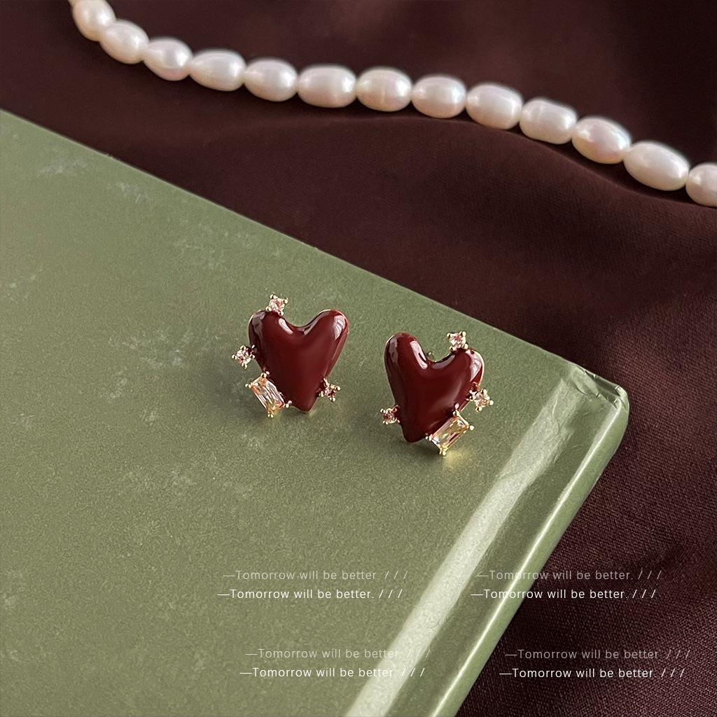 French Red Oil Drop Earrings - Retro, High-End, Light Luxury, Medieval Style for Women