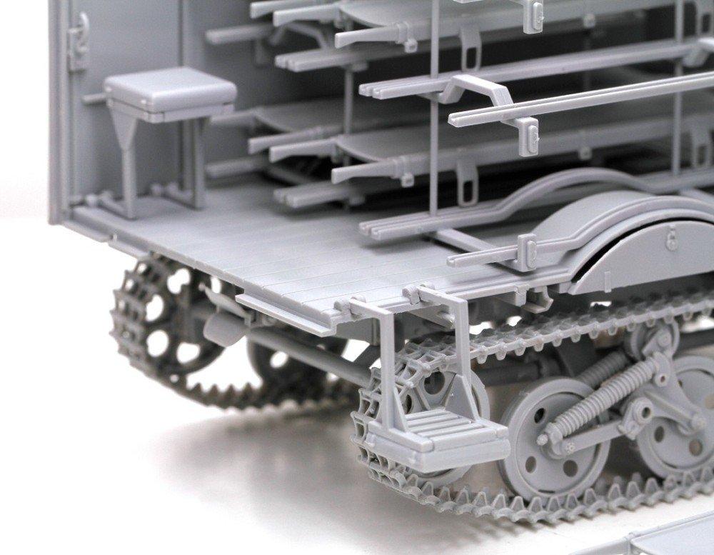 Cyber Hobby 1/35 WWII German Sd.Kfz.3 Maultier Field Ambulance Plastic Model