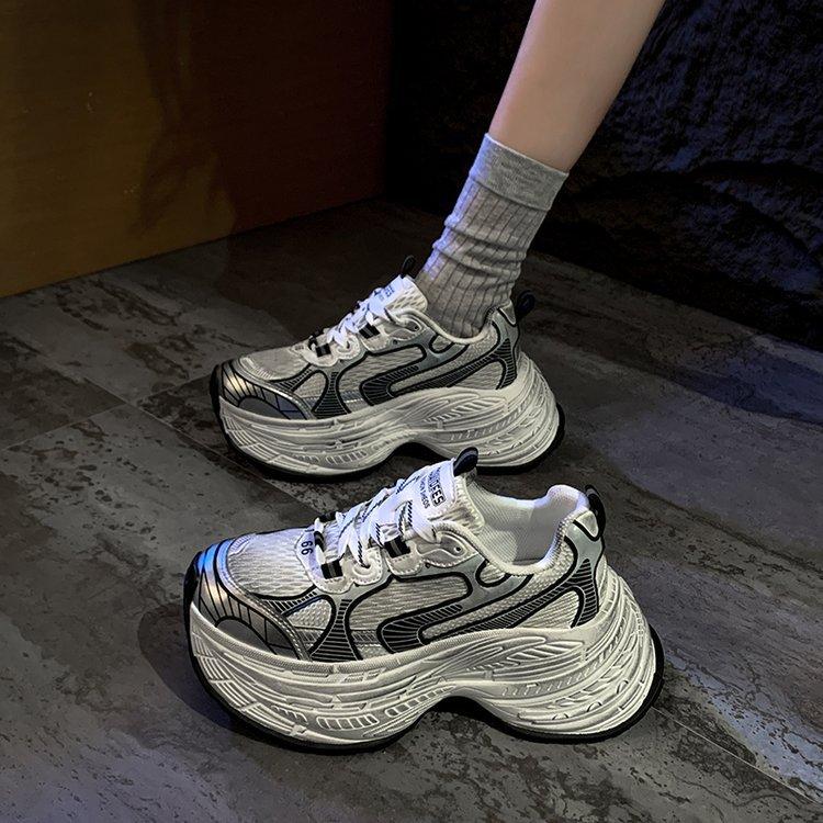 Ins корейская версия новой женской обуви для пап 2024 года, осенняя обувь для студентов, бег, спортивная обувь с толстой подошвой, увеличивающая рост, повседневная уличная женская обувь