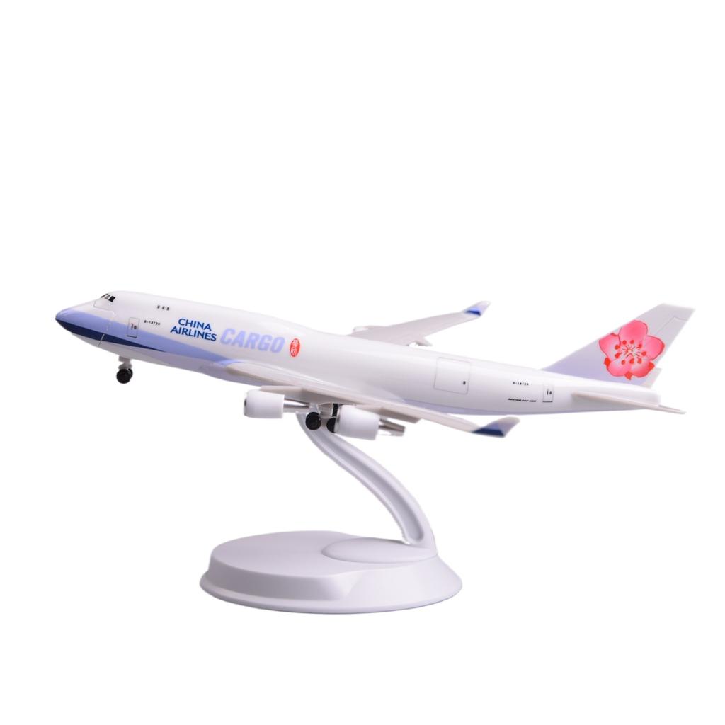 1/400 20см Масштабная модель Самолета B747 China Airways Cargo Модели Самолетов ABS Детская Игрушечная Модель Самолета Коллекционная с Основанием Люк Может Открываться
