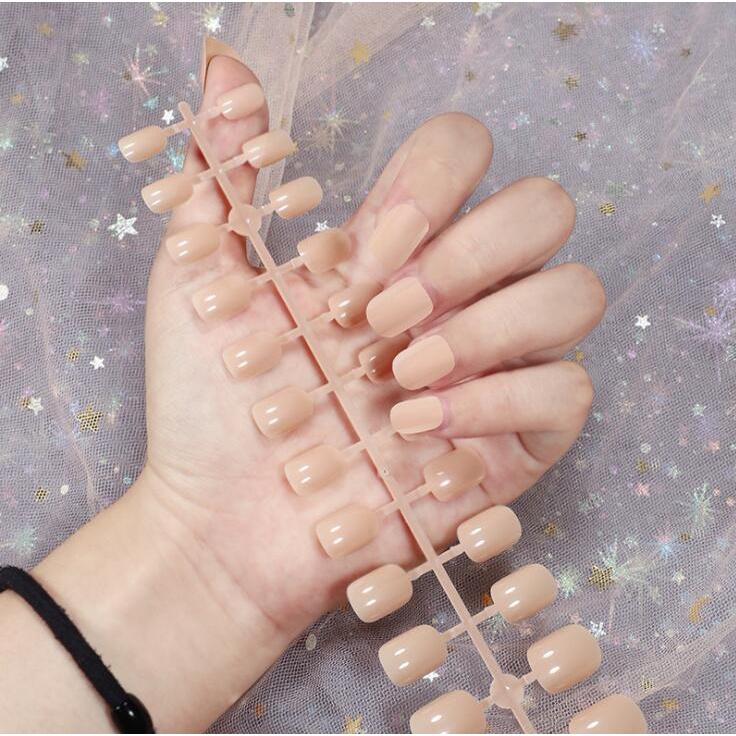 Fake Nails, Short Round, No Glue, 24 Pieces