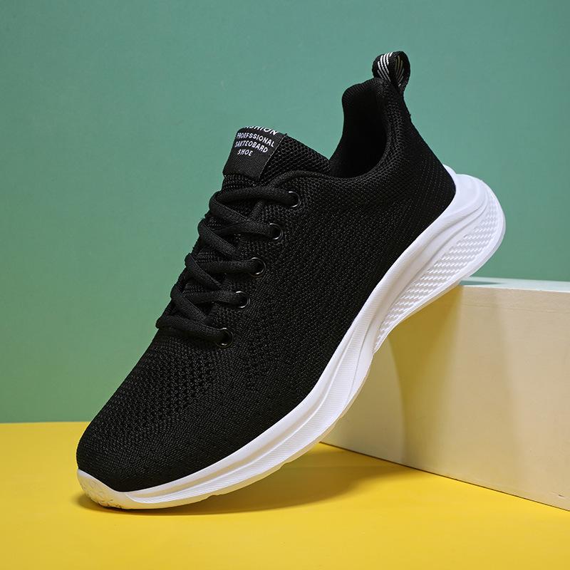 Ultra-light sports shoes spring and autumn new mesh non-slip running shoes flat heel soft sole comfortable and not tired feet casual shoes