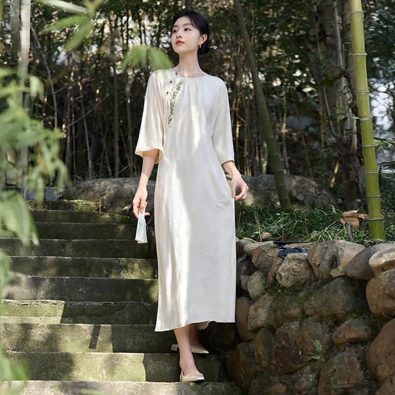 Xiangying New Chinese Style Embroidered Jacquard Dress