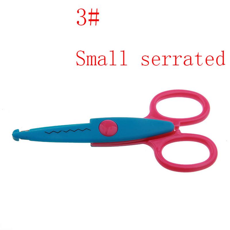 Ножницы из металла и пластика для рукоделия с волнистыми краями