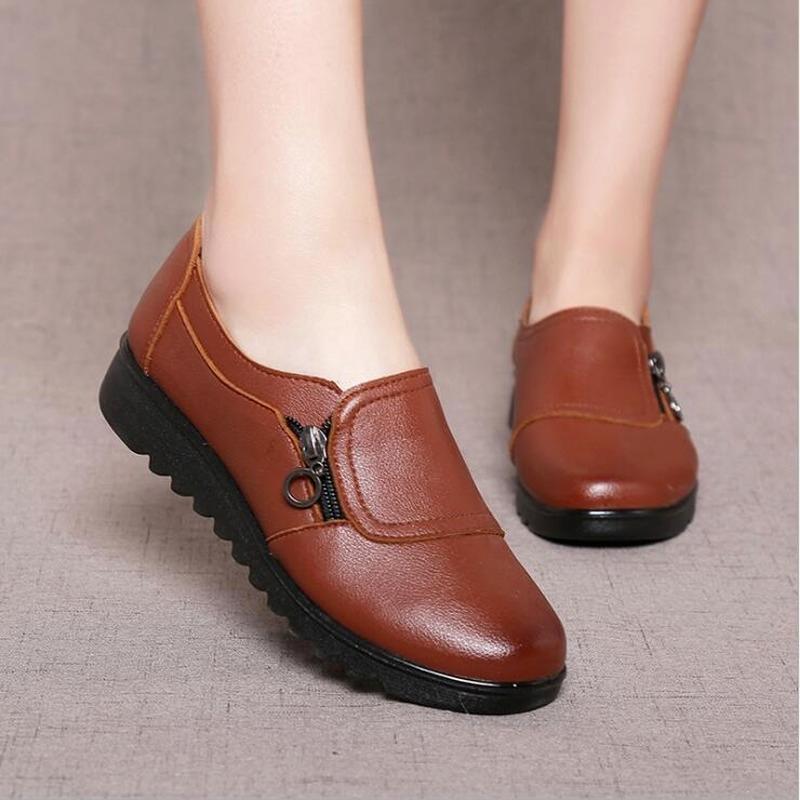 2024 Модные женские повседневные туфли на плоской подошве из мягкой кожи с круглым носком, женские туфли-оксфорды на плоской подошве с боковой молнией, новые нескользящие теплые туфли на каблуке