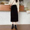 Осень/Зима 2025 Черная шерстяная юбка миди А-силуэта с высокой талией и стройнящим разрезом