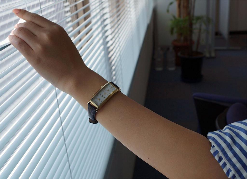 GRANDEUR Ремень из коровьей кожи с тиснением под крокодила Dual Time Watch Limited GSX048W8, черный [GRANDEUR] для женщин / цветной