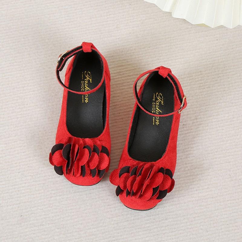 Детские кожаные туфли на высоком каблуке для девочек на вечеринку, свадьбу, весну и осень, модные детские туфли принцессы с милым цветком 2024 года, абсолютно новые