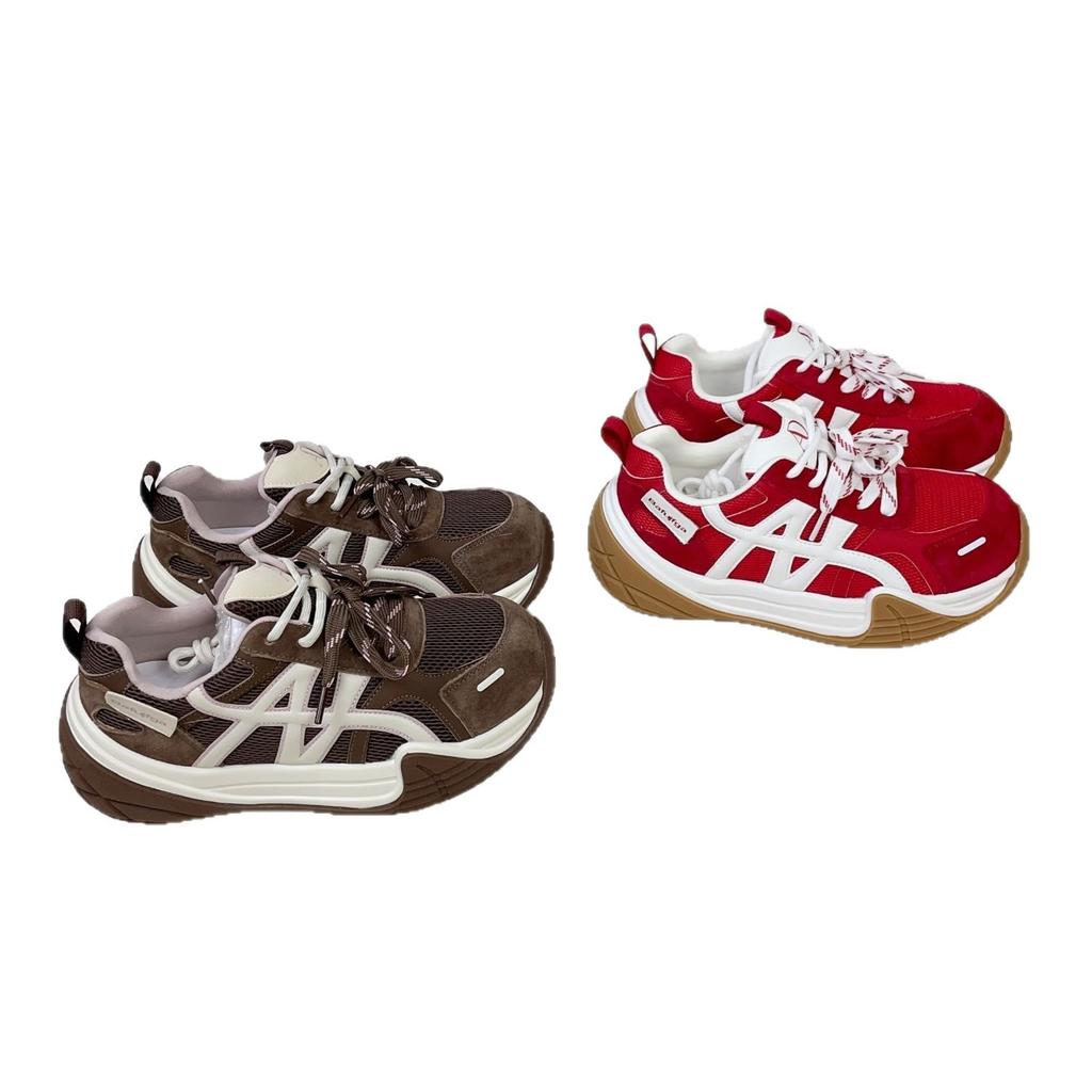 Супер популярные огромные красивые кроссовки папы женские толстые подошвы не утомляют ноги 2025 новая осень универсальные спортивные и повседневные женские туфли