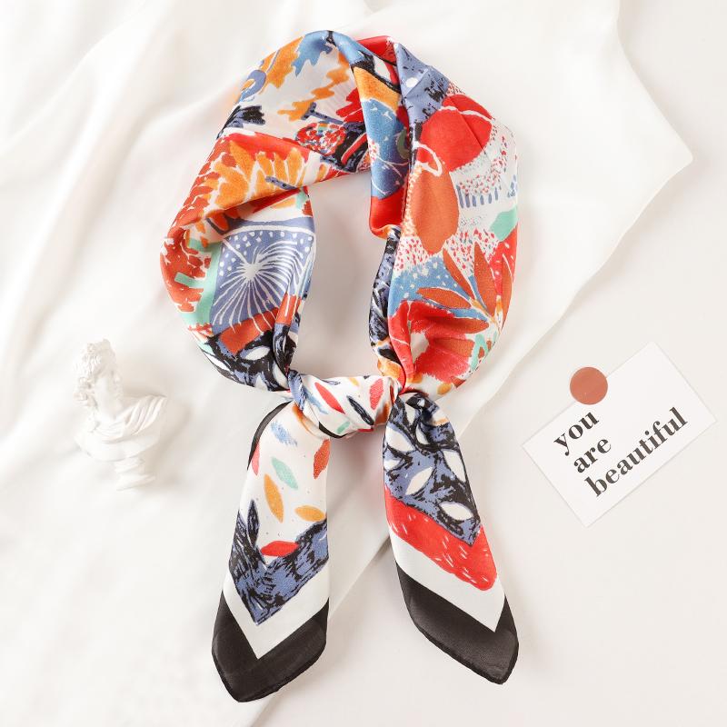 Luxury Brand Silk Satin Head Scarf For Women Animal Animal Kerchief Neck Scarfs 70cm Square Shawls and Wrpas Scarves For Ladies