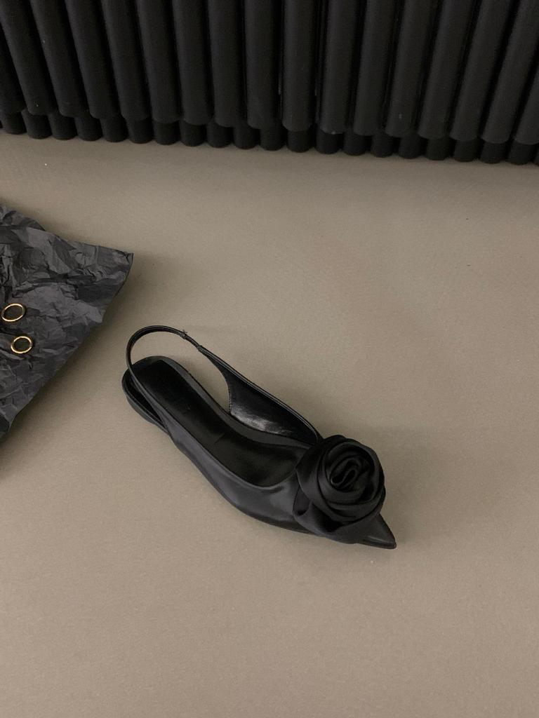 «Новая коллекция весна/лето 2024 года, черные французские сандалии со стразами и острым носком»