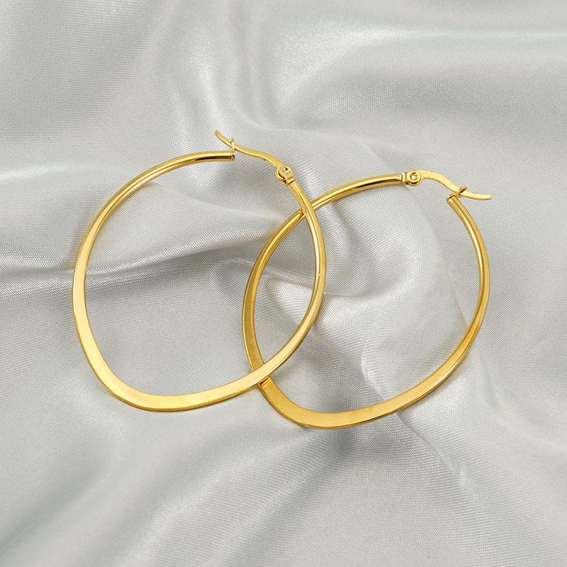 2025 Новые овальные серьги из титановой стали с покрытием из 18-каратного золота, геометрические минималистичные полые серьги из нержавеющей стали для женщин
