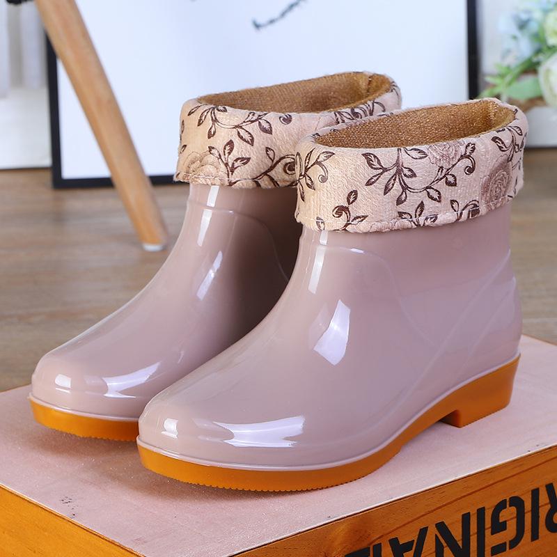 Женские водонепроницаемые нескользящие короткие резиновые сапоги — идеально подходят для работы на кухне и активного отдыха на природе