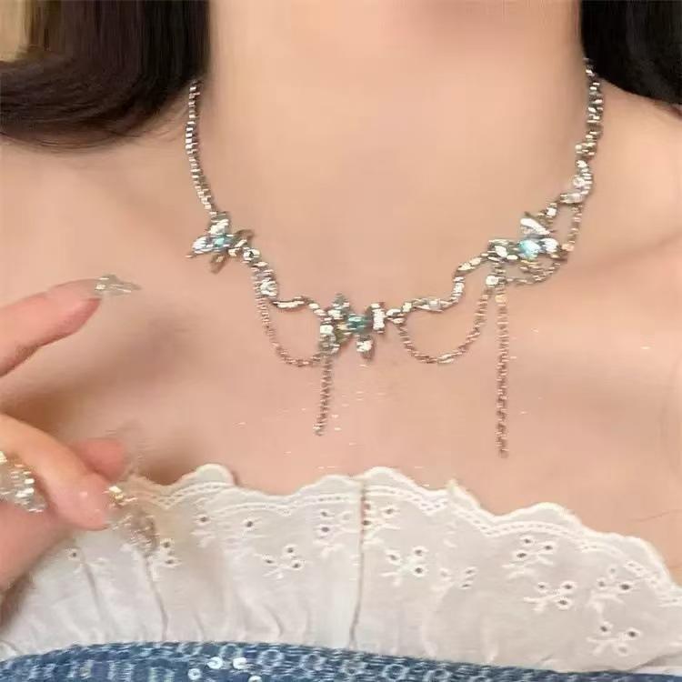 Маленькое свежее асимметричное жемчужное колье-бабочка женское сладкое крутое легкая роскошь опаловая бусинная цепочка для ключиц украшение для девушки