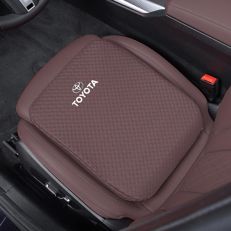 Для Toyota 2026 Горячие Колпаки на Колеса 1 шт. Чехлы на Сиденья Автомобиля Ледяной Шелк Подушка для Увеличения Роста Для Toyota Crown GR Corolla Yaris Aygo Priu