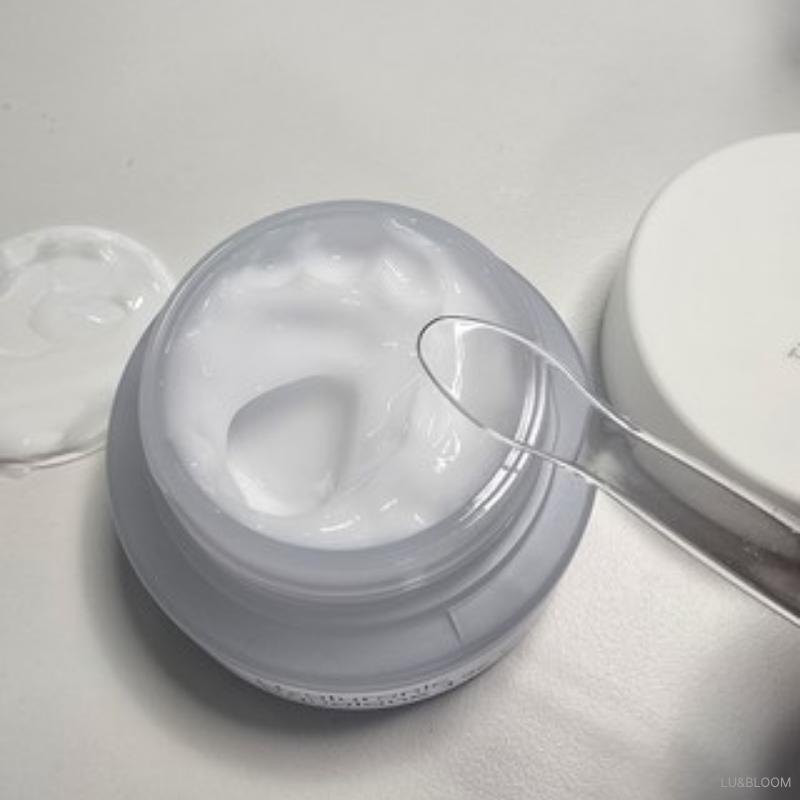 The Face Shop Alltimate Успокаивающий увлажняющий крем с гиалуроновой кислотой и скваланом 1% 50 мл (+Бесплатный подарок)