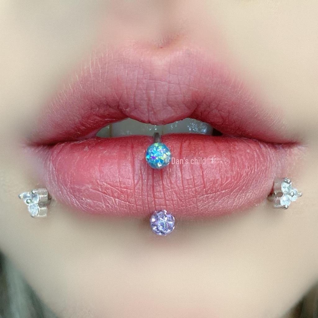 Гладкое резиновое покрытие в виде подковы для пирсинга губ - Горячая девушка Замена пирсинга губ