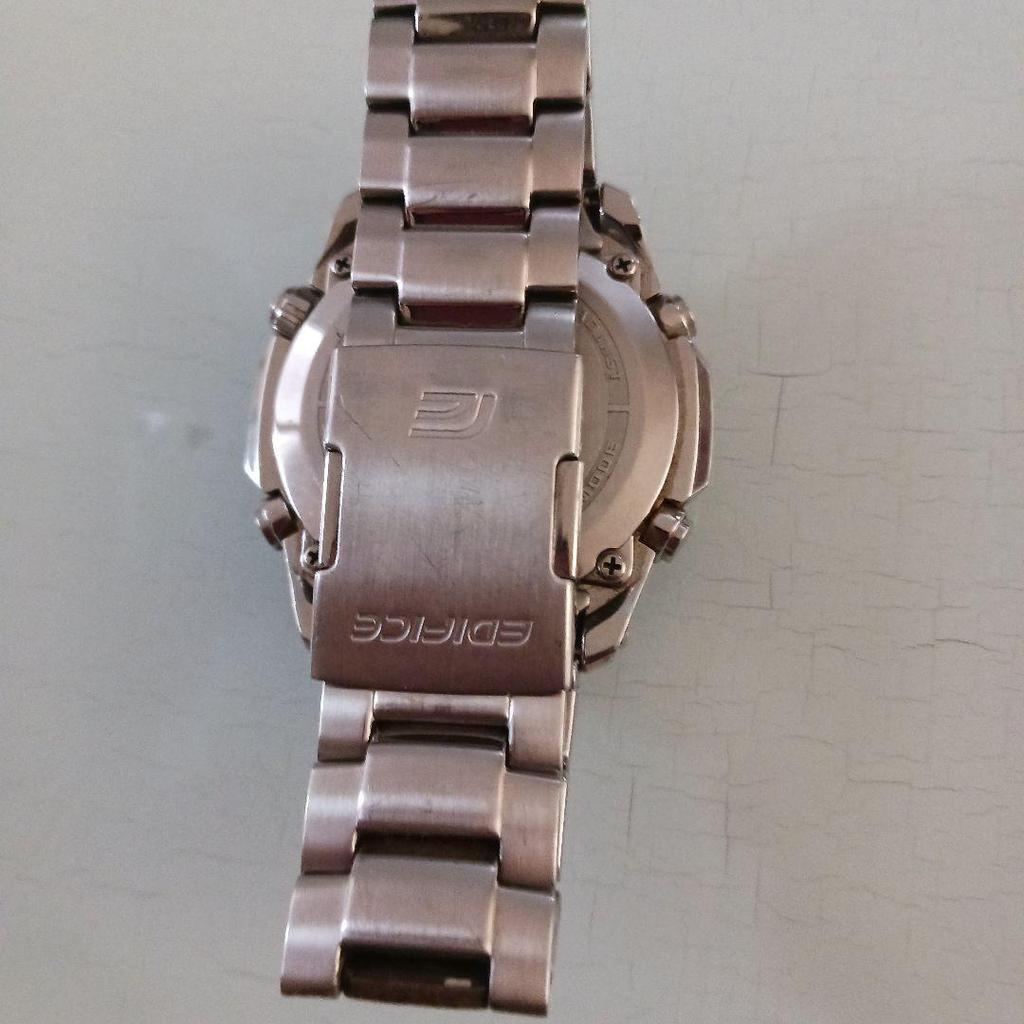 Б/у Радиоуправляемые солнечные часы CASIO EDIFICE EQW-T1010