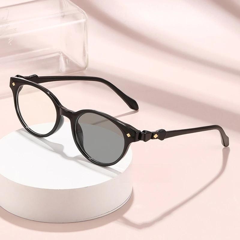 Retro Pochromic Myopia Glasses Ladies Anti-blue Light Minus Eyeglasses Outdoor Changing Color Sunglasses Diopter 0 To -4.0
