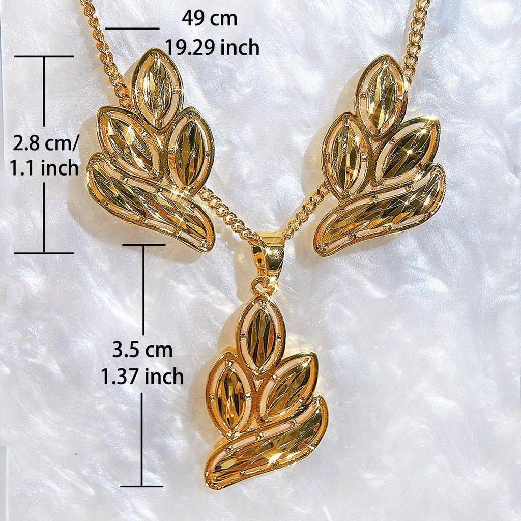 CMM 2PCS Retro Palace Jewelry Set Golden Leaf Shape Brushed Craft Clavicle Chain Pendant Necklace Earrings Women's Party Jewellery Accessories