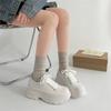 Легкие универсальные белые туфли в стиле ретро для поездок на работу, увеличивающие рост, на платформе, женские, новинка 2025 года, легкая повседневная спортивная обувь на весну и осень