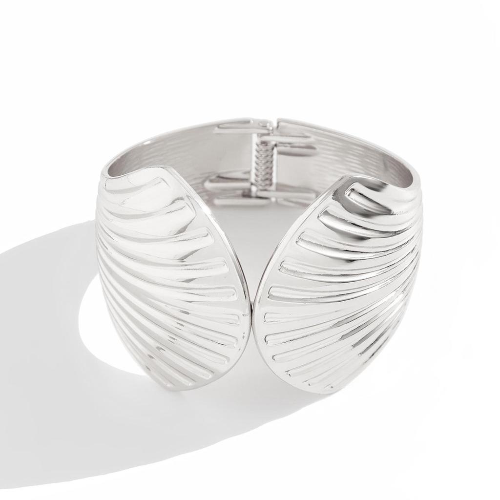 Европейский и американский модный сплав Scallop Spring браслет комплект