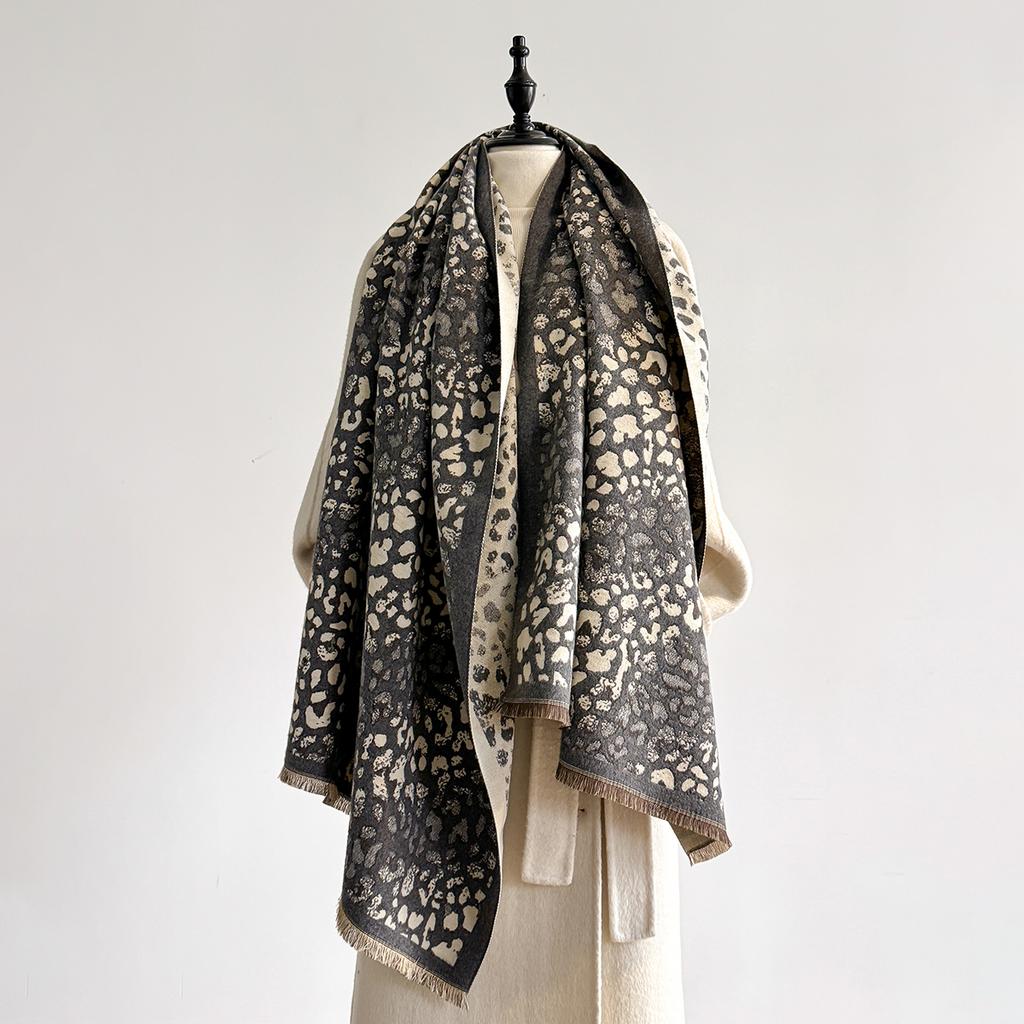 Design Leopard Printed Cashmere Scarf Women Winter Pashmina Shawls And Wraps Thick Warm Bufanda Stoles Blanket Luxury