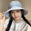 Корейская версия милой клетчатой шляпы-ведра с ремешком для летних путешествий с защитой от ультрафиолета и большими полями, универсальные солнцезащитные кепки для женщин