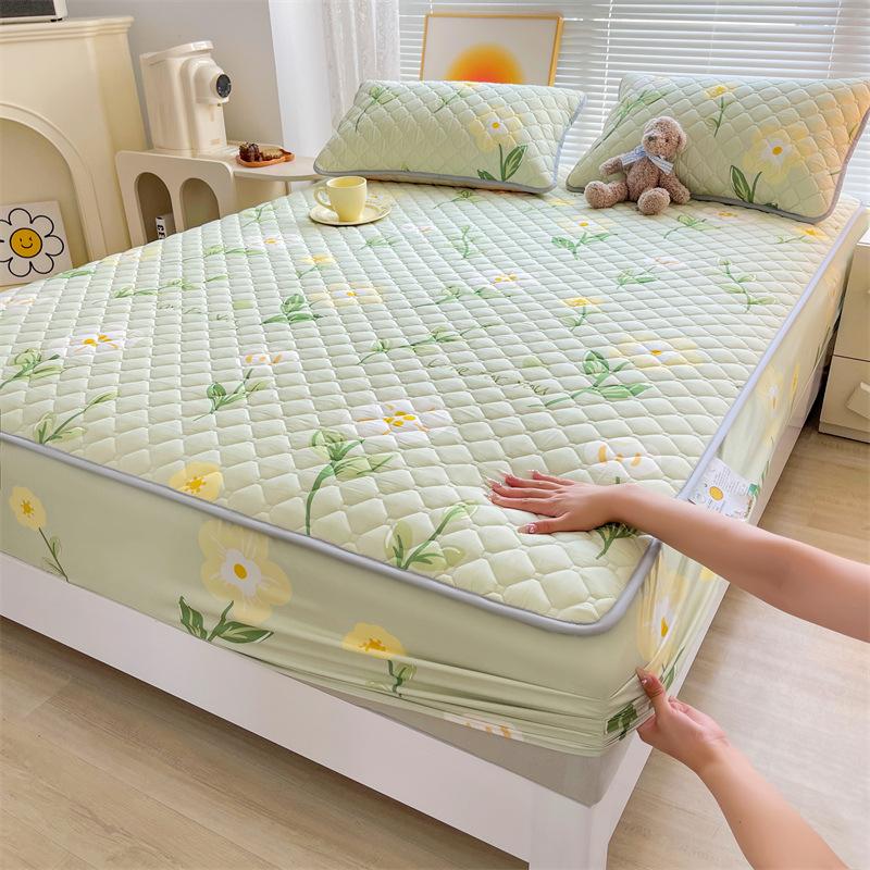 Антибактериальный комплект из трех предметов из хлопка и сэндвича. Утолщенное хлопковое покрывало, матрас с хлопковым нескользящим защитным чехлом Simmons.