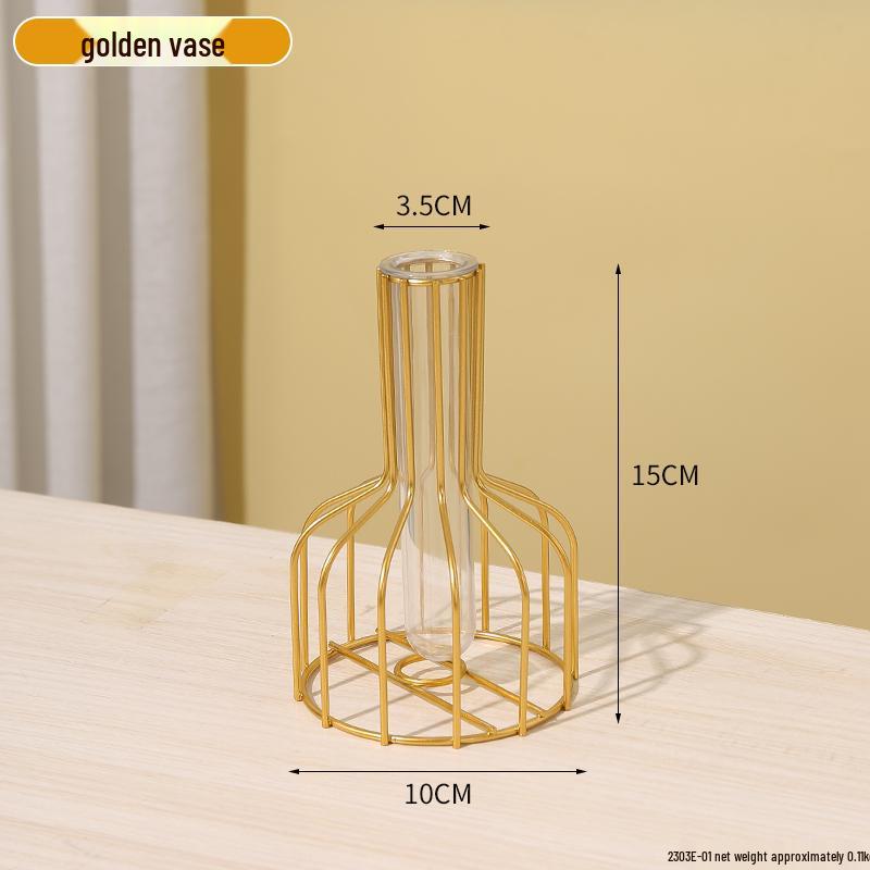 Минималистичная прозрачная стеклянная ваза для создания креативных цветочных композиций в гостиной или столовой.