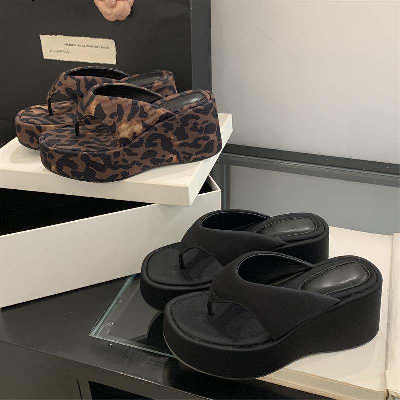 Fashion Eilyken New Fashion Clip Toe Leopard Print Platform Wedge Woman Slippers Summer Chunky High Heels FLIP FLOPS Shoes