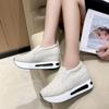 Французская толстая подошва с внутренним приподнятым одинарным каблуком 2024 года, новые женские кроссовки, повседневные дышащие кроссовки для бега, каблуки с неглубокой платформой