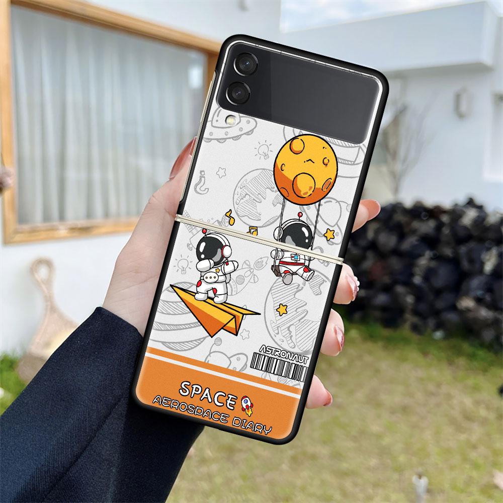 Роскошный чехол для Samsung Galaxy Z Flip 4 3 5G Черные жесткие ПК чехлы для телефона Модная задняя крышка ZFlip Funda Модный крутой астронавт Sac