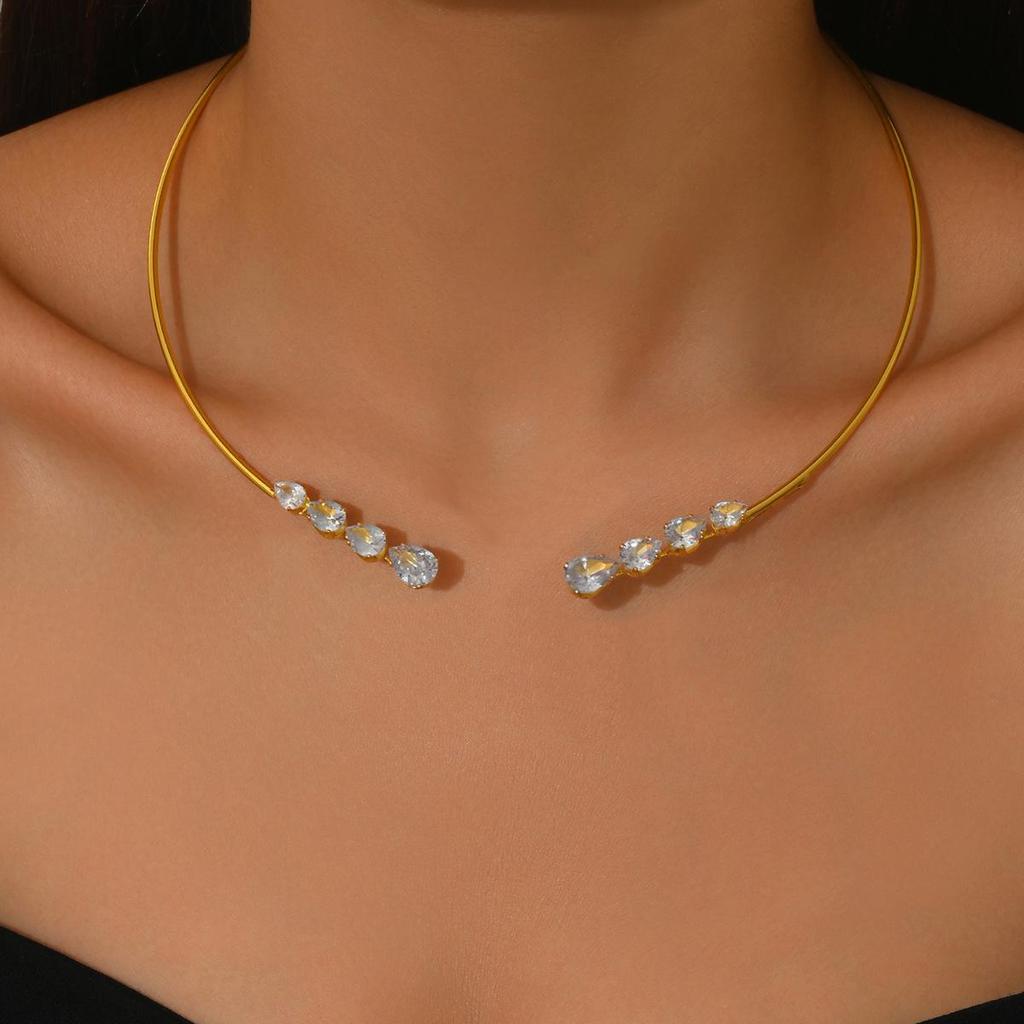 Регулируемое женское медное колье-чокер с цирконом в форме капли