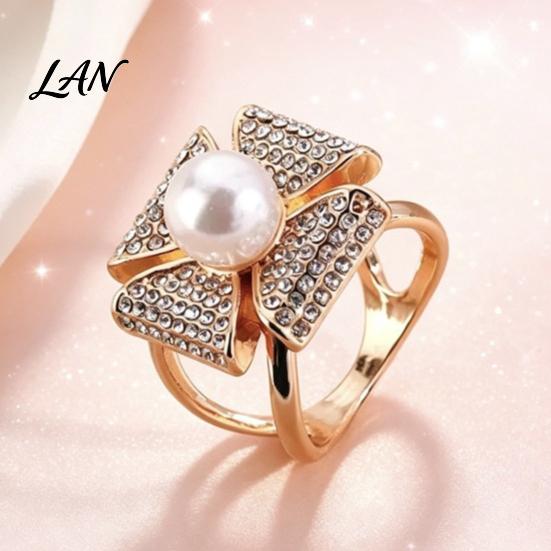 Durable Scarf Clip Rhinestone Geometric Ring, Sparkling Elegant Faux Pearl Holder, Decorative Women Wrap Holder for Neckerchiefs Scarves Shawls Shirts