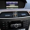 Аксессуары для салона автомобиля Наклейки на ручку воздуховода из углеродного волокна для автомобиля Mercedes W204 C CLASS 2011 2012 2013 Наклейки для стайлинга автомобилей