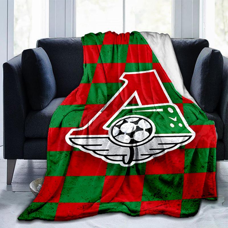 Green And Red Soccer Emblem Printed Throws Blanket Soft Flannel Blankets for Couch Bed Gifts for Men Women Picnic blanket Christmas gifts
