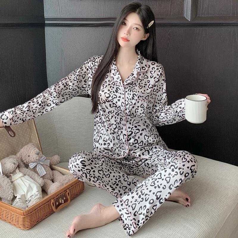 "Korean Ins-Style Imitation Silk Pajamas: Women's Long-Sleeve Cute Bear Dot Set"