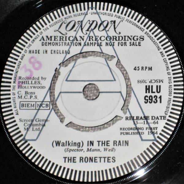 7-дюймовая пластинка RONETTES Walking In The Rain HLU9931PROMO London Records 1964 Великобритания SoulFunk Б/у