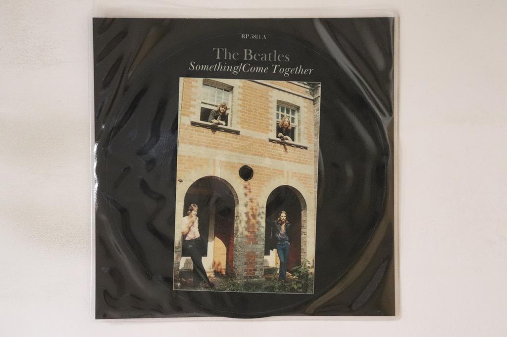 7-дюймовая пластинка BEATLES - Something / Come Together RP5814 PARLOPHONE 1989 UK Рок Б/У